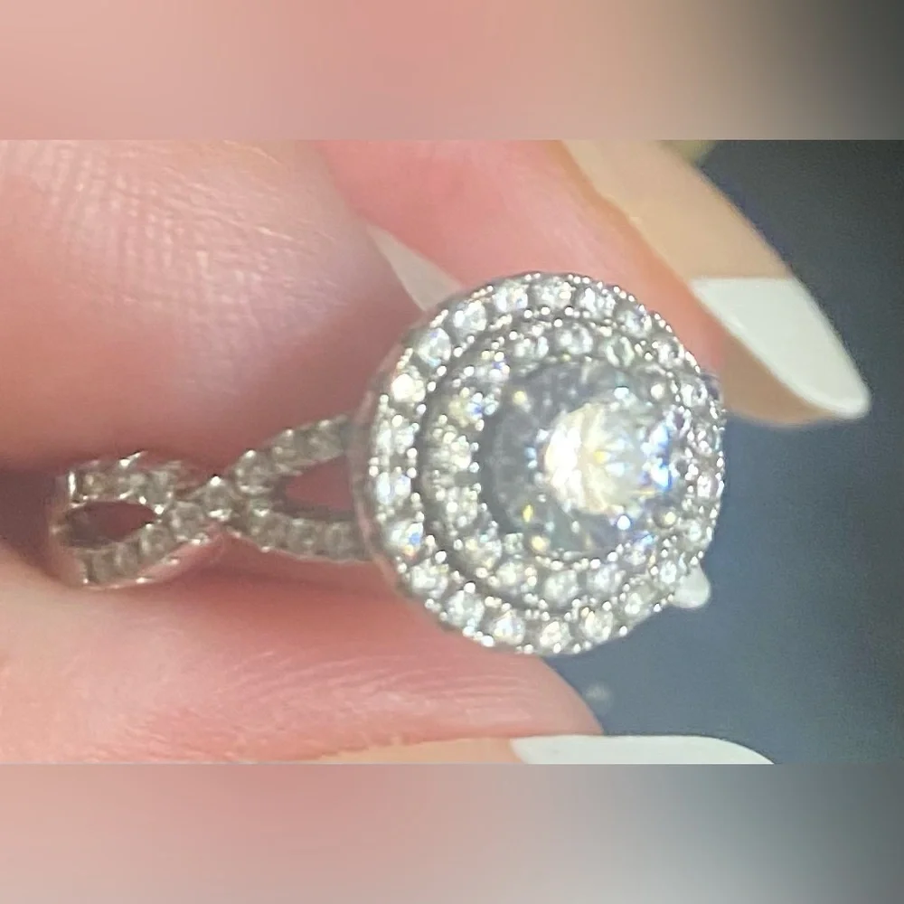 Split Shank round frame Swarovski Element Ring in Sterling Silver by LaArtiste - Picture 4 of 10